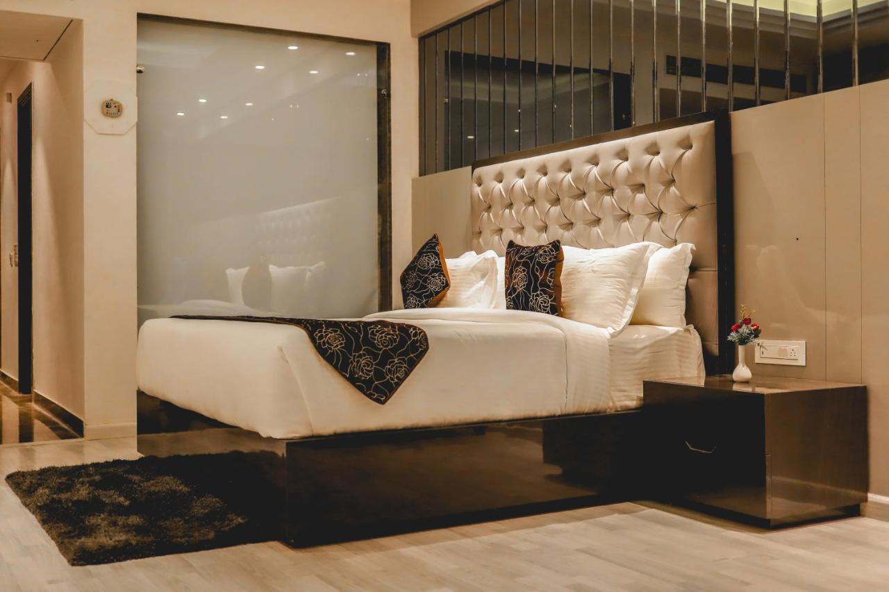 The Orlov Hotel Panipat Экстерьер фото