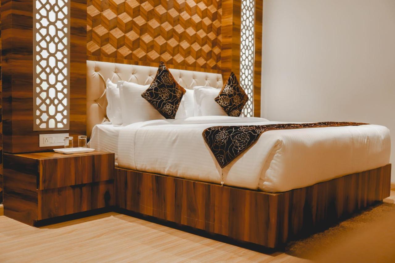 The Orlov Hotel Panipat Экстерьер фото